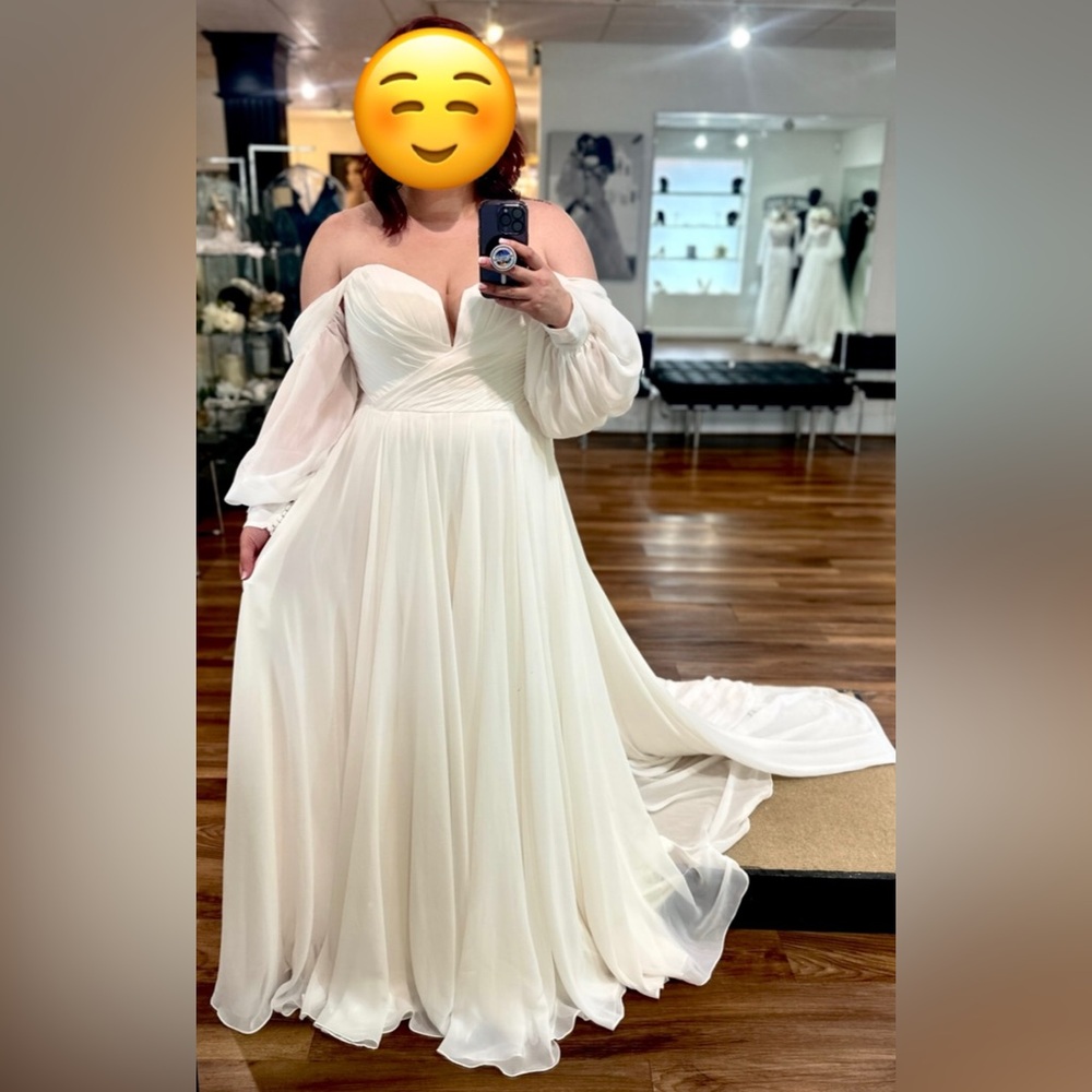 Essence of Australia D3636 A-Line off shoulder wedding dress size 22